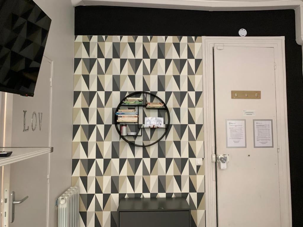 Bright Charming Modern Studio By Dreamy Canal パリ エクステリア 写真